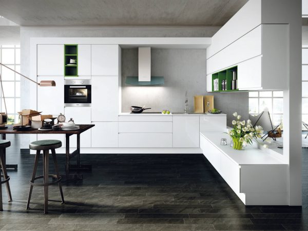 German kitchen in crystal white high gloss with handleless kitchen units